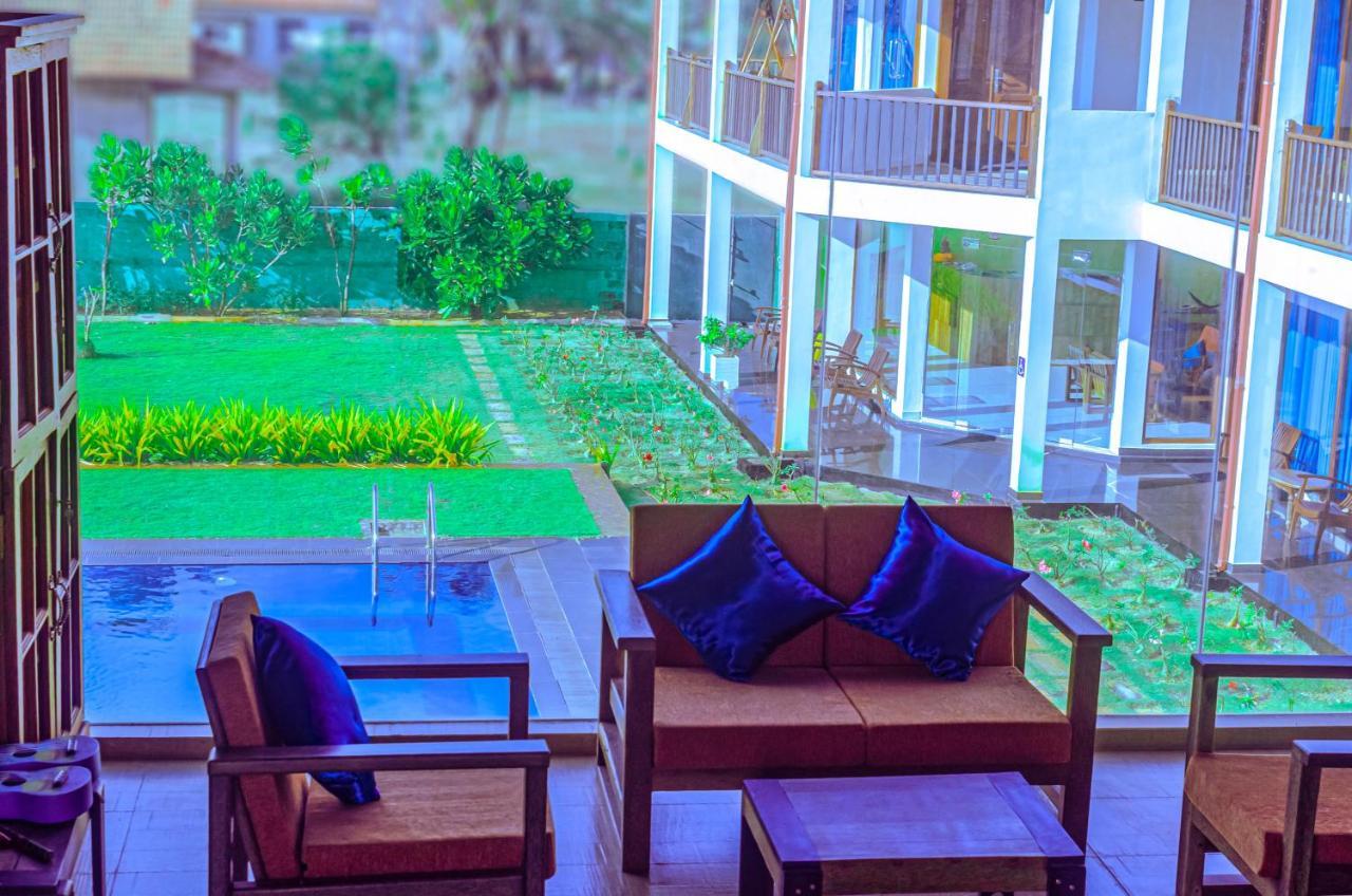 Hotel Calypso Sunset Iranawila Exteriér fotografie