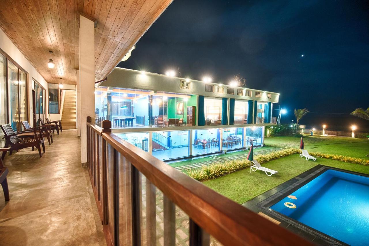 Hotel Calypso Sunset Iranawila Exteriér fotografie